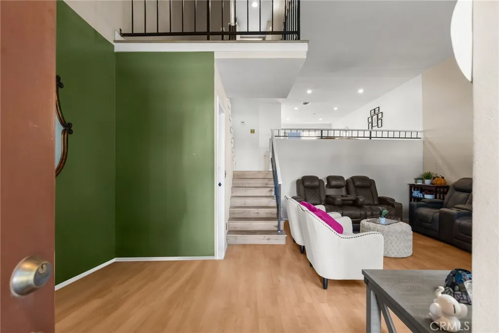 19545 Sherman Way 74, Reseda, California 91335 home-pic-1